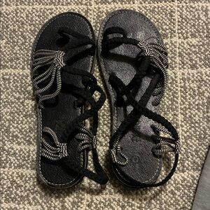 Plaka Hand woven Black and White Women's Sandals